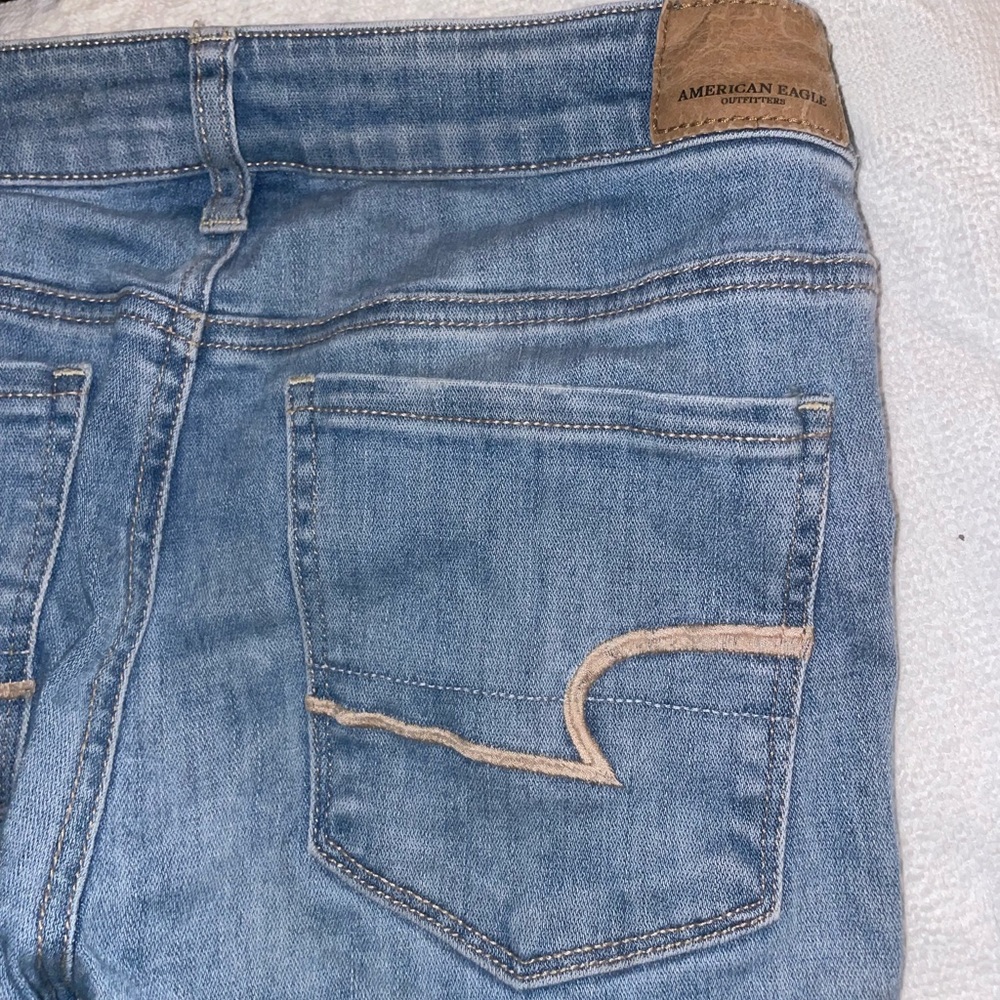 American Eagle Lightwash Super Stretch Jeans